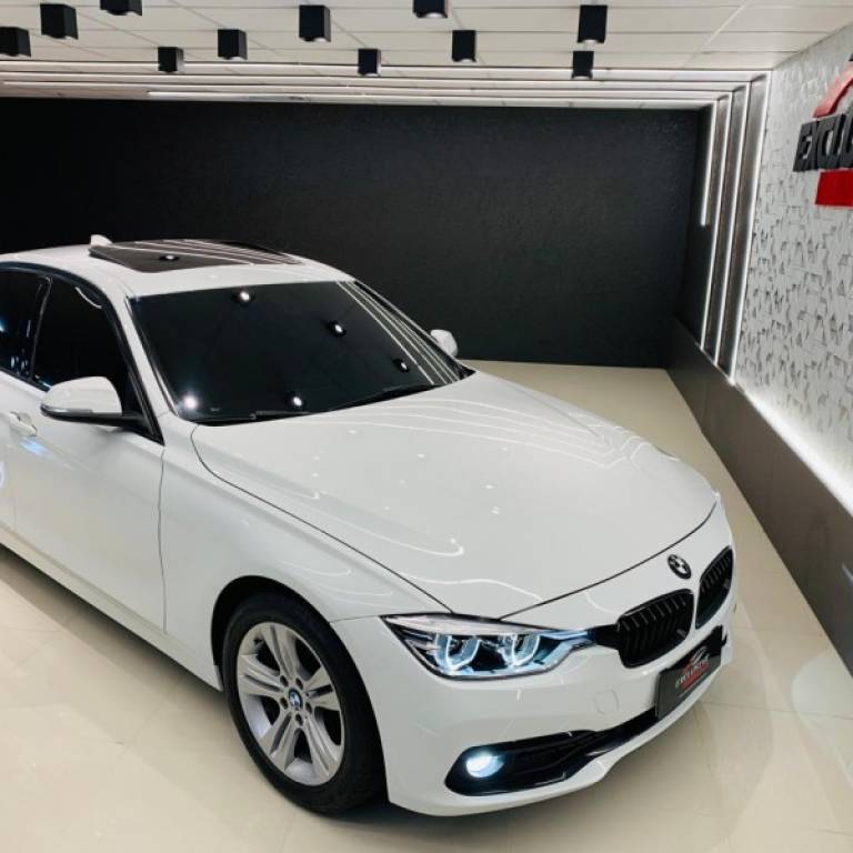 BMW - 320I - 2016/2017 - Branca - R$ 133.900,00